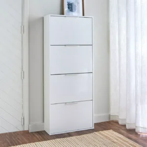 Liva Tall Modern Ayakkabılık, yüksek ve çok bölmeli yapısıyla ayakkabı düzenini maksimum seviyeye taşıyan fonksiyonel bir depolama çözümüdür. Dikey tasarımı sayesinde dar antrelerde yer tasarrufu sağlarken, geniş iç hacmi ile çok sayıda ayakkabıyı düzenli şekilde muhafaza etmeye olanak tanır. Modern ve sade çizgilere sahip Liva Tall, kapaklı ayakkabılık sistemiyle ayakkabıları tozdan ve dağınıklıktan korur. Minimal kulp detayları ve zamansız beyaz rengi sayesinde modern ev dekorasyonlarıyla mükemmel uyum sağlar. Yüksek ayakkabılık formu, özellikle kalabalık aileler ve fazla ayakkabı kapasitesine ihtiyaç duyan kullanıcılar için ideal bir çözümdür. Dayanıklı malzeme yapısı ve kaliteli işçiliğiyle uzun ömürlü kullanım sunan Liva Tall ayakkabılık, antre, hol ve giriş alanlarında hem düzen hem de estetik bir görünüm oluşturur.