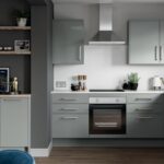 Silva Grey Mutfak, modern gri tonları ve ölçüye özel tasarımıyla şıklığı ve fonksiyonelliği bir araya getirir. Evinize özel modern mutfak çözümleri.