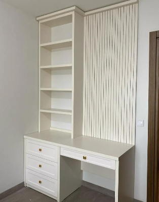 Çalışma masası modelleri ve kişiye özel çalışma masası tasarımları. Ölçüye özel, modern ve fonksiyonel çözümler.