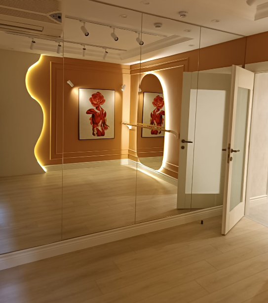 Ofis ve cafe iç mekan tasarımı, tadilat ve dekorasyon çözümleri. Anahtar teslim, modern ve fonksiyonel uygulamalar.