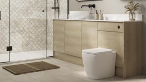 Milano Natural Tek Lavabolu Banyo Dolabı, doğal ahşap dokusu ve modern çizgileriyle banyonuza sıcak ve şık bir atmosfer kazandırır. Geniş iç hacmi sayesinde günlük kullanımda pratik depolama sunarken, neme dayanıklı MDF gövdesi uzun ömürlü kullanım sağlar. Minimal tasarımı sayesinde hem modern hem de klasik banyo dekorasyonlarına kolayca uyum sağlar.